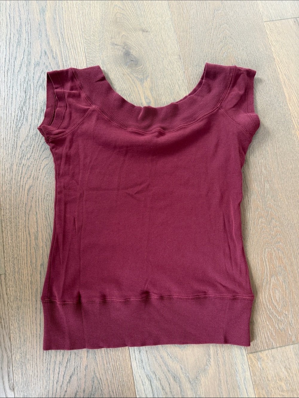 BRANDY MELVILLE TOP NWOT